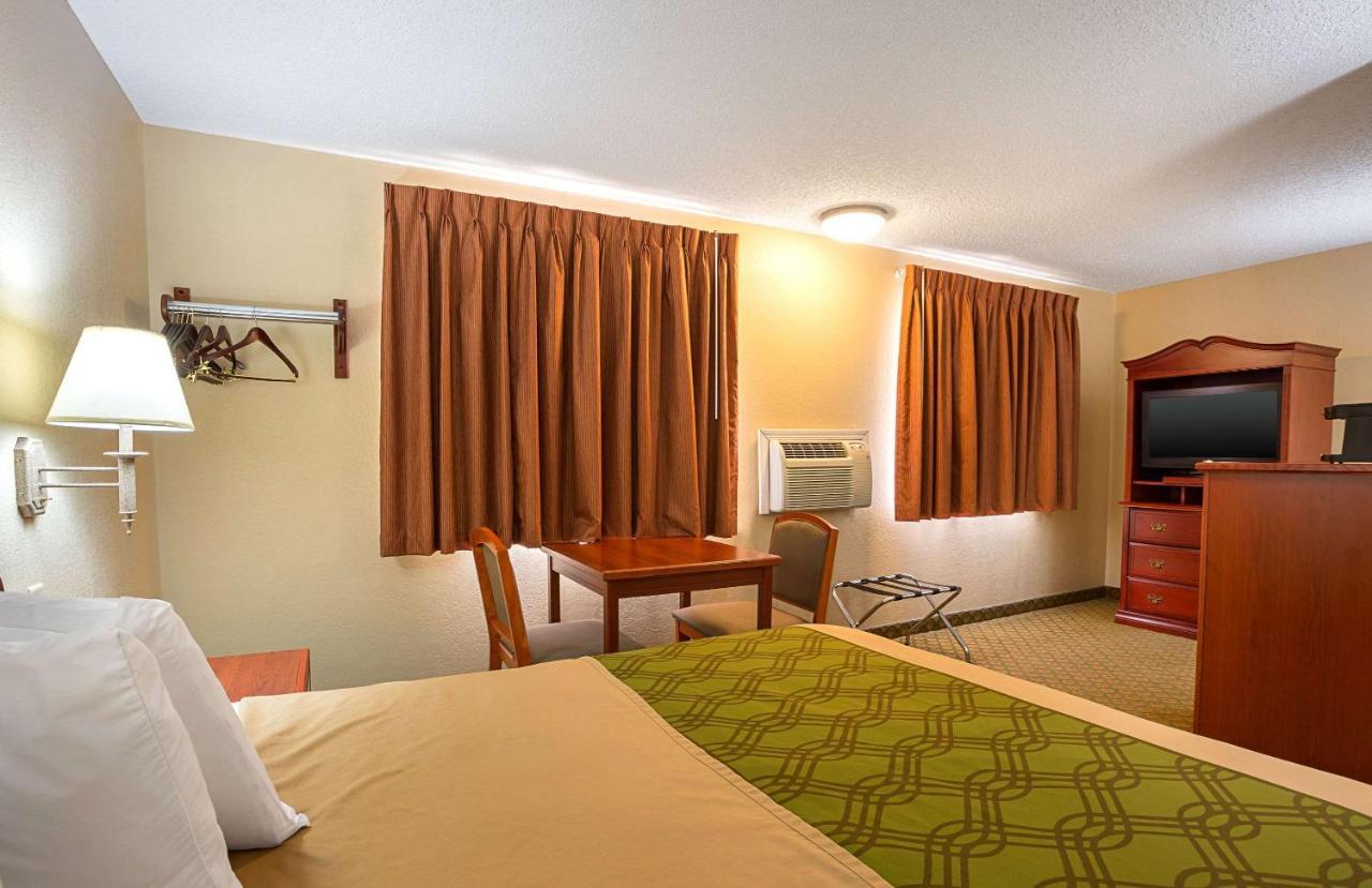 Rodeway Inn & Suites Kearney Buitenkant foto