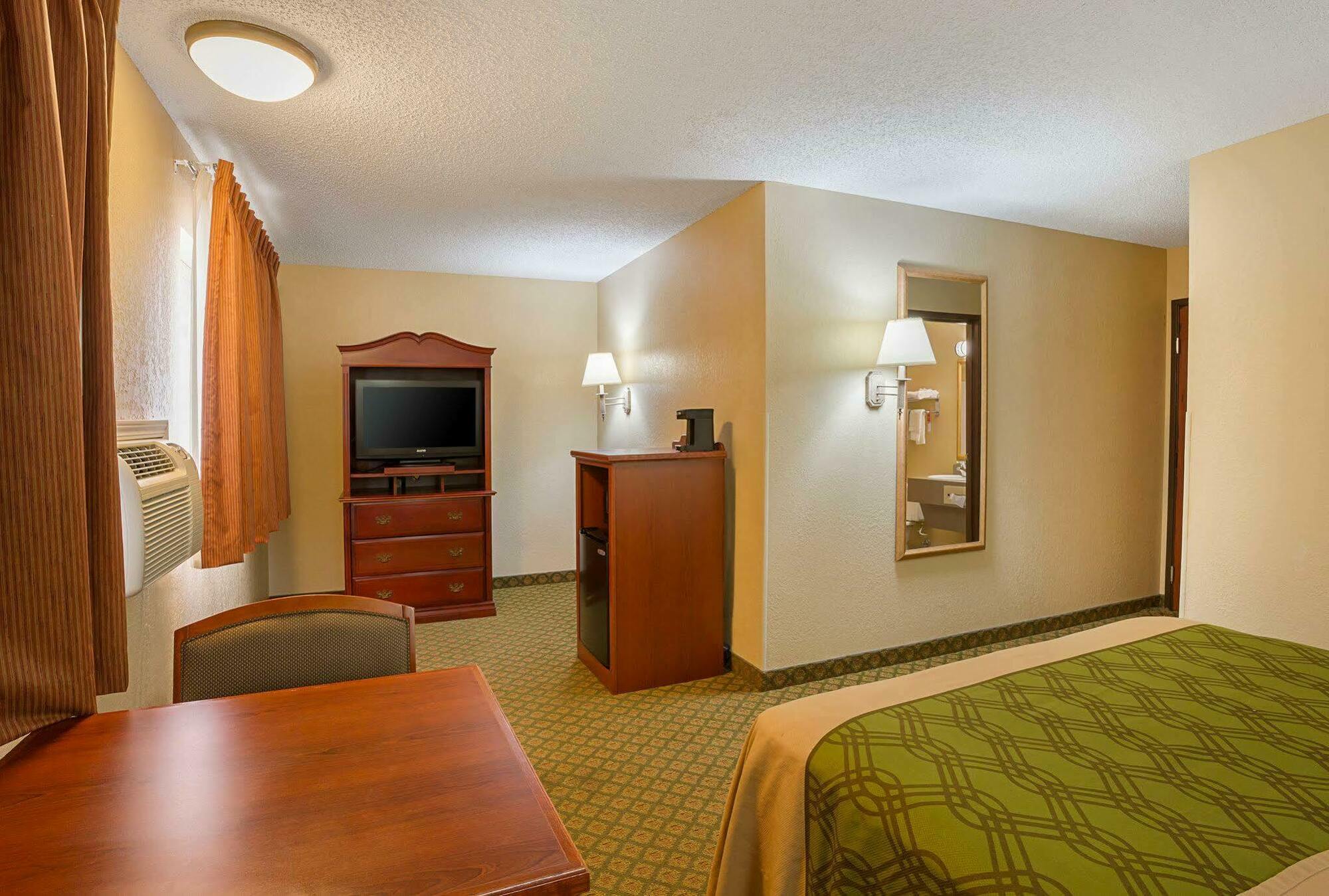 Rodeway Inn & Suites Kearney Buitenkant foto