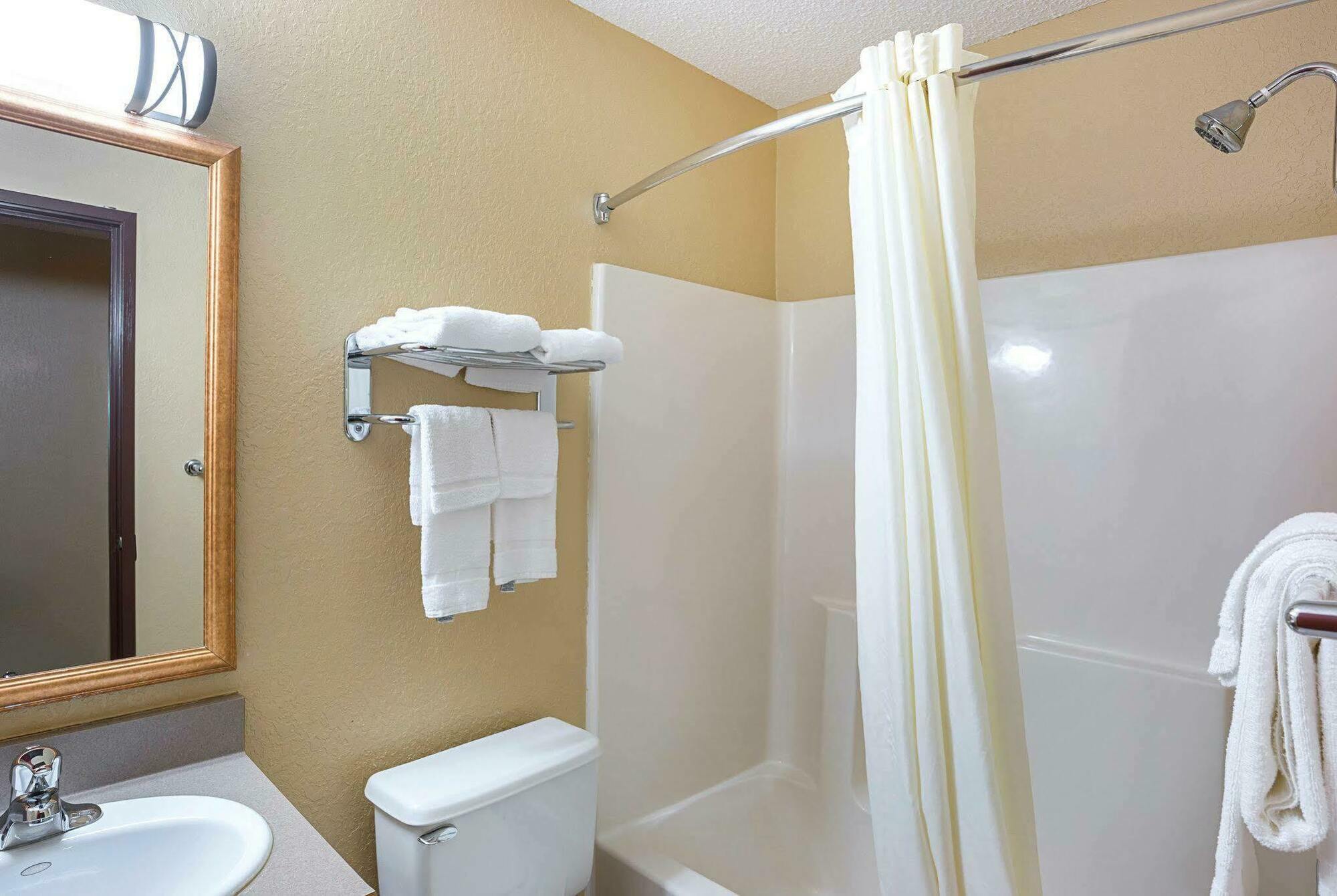 Rodeway Inn & Suites Kearney Buitenkant foto
